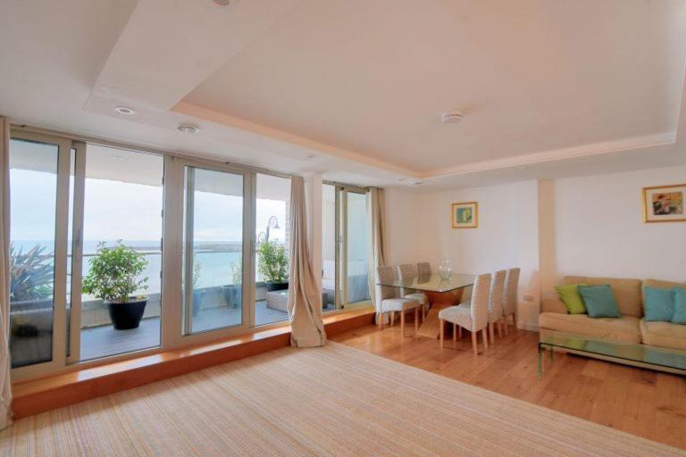 Largigi Offering Two Amazing Panoramic Sea Front Apartments Lyme Regis Exterior foto